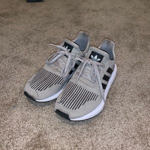 adidas Swift Run